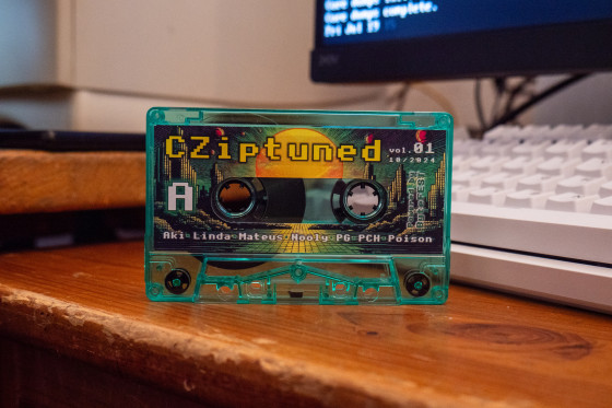 CZiptuned vol. 01 - audiokazeta s hudbou vydaná a pokrstená na ByteFESTe