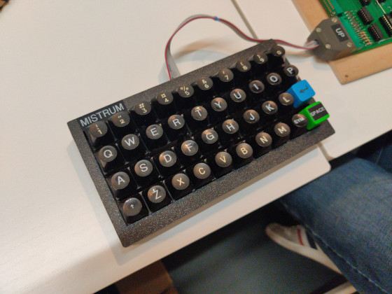 custom klávesnica v tlačenom obale pre MISTRUM