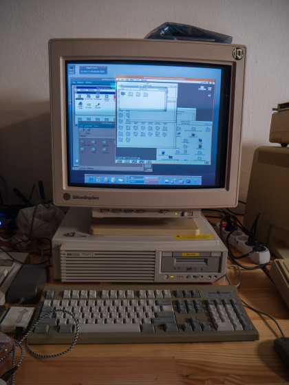 P2011246.jpg (6.71 MiB) Viewed 962 times podarený Miloš, PA-RISC mašina so SoftWindowsom a MAE