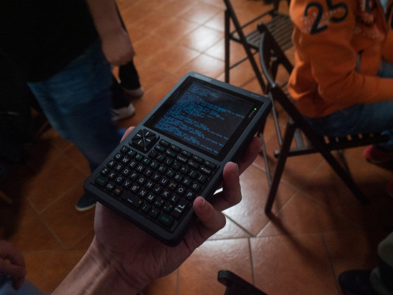 také RPi Pico čudo - doprdele, malo to neskutočne príjemnú klávesnicu