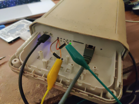 Pohľad na nútrajšek po modoch